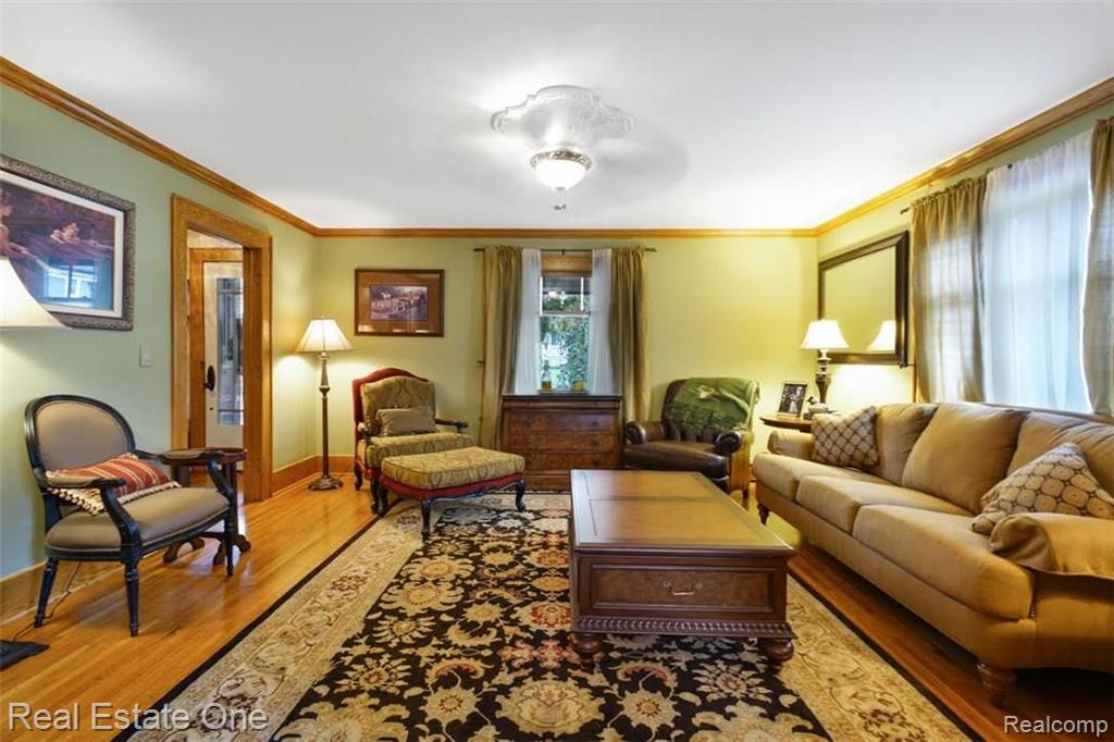 331 North Alice Avenue Rochester, MI 48307 - Photo 8 of 24