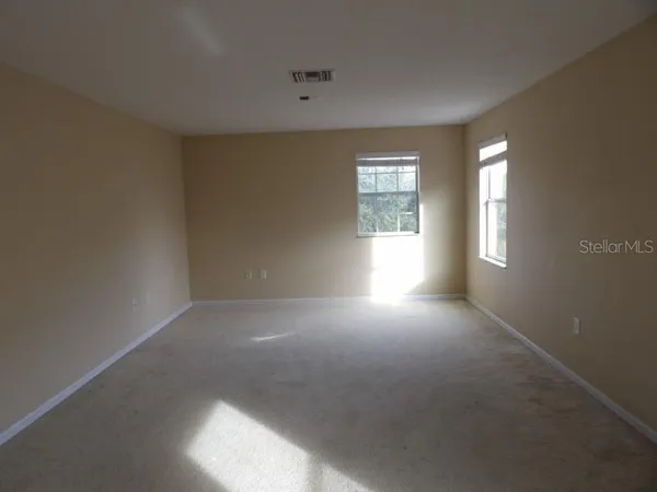 a view of empty room with window