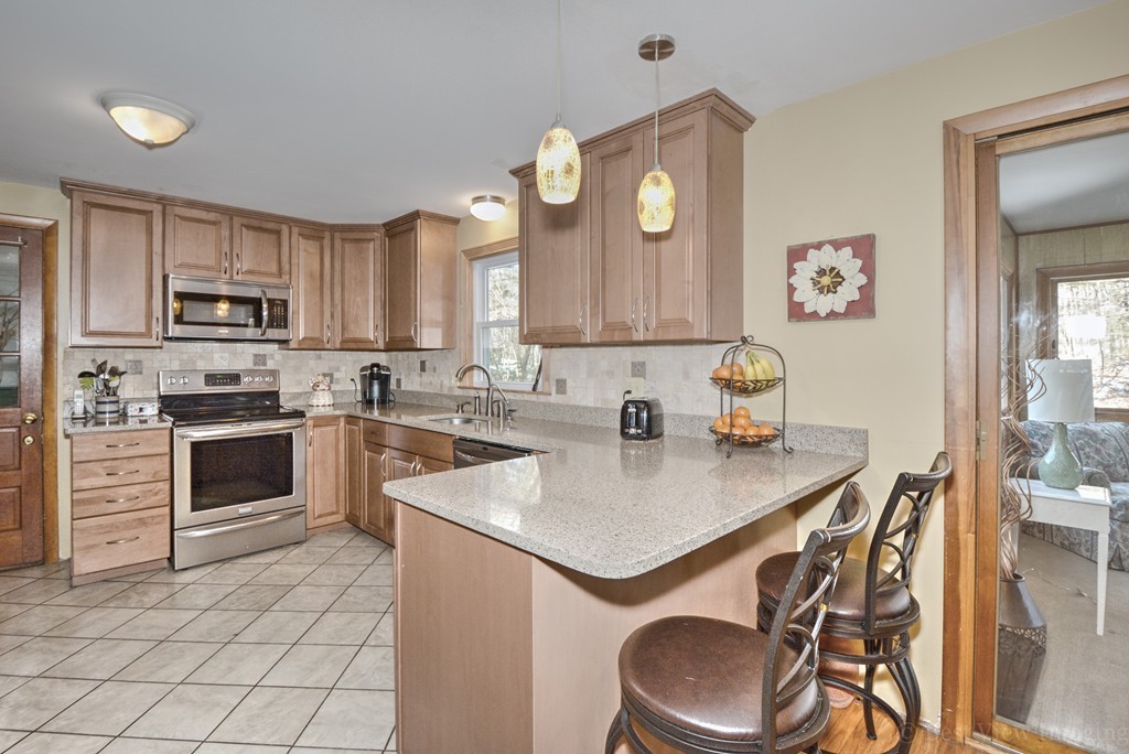 75 Hiley Brook Road Stow, MA 01775 - Photo 2 of 20