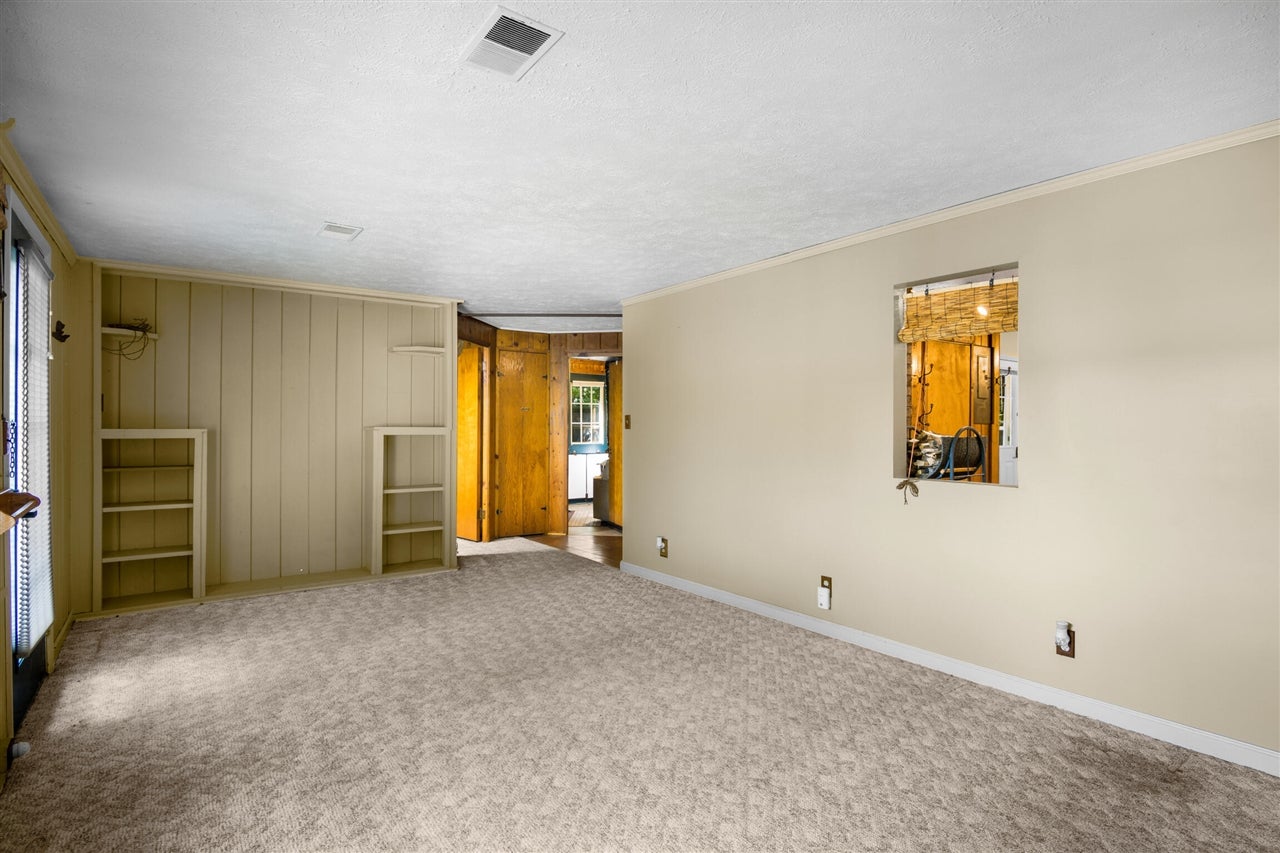 2591 Tonawanda Road Grawn, MI 49637 - Photo 12 of 33 Gallery Image 12