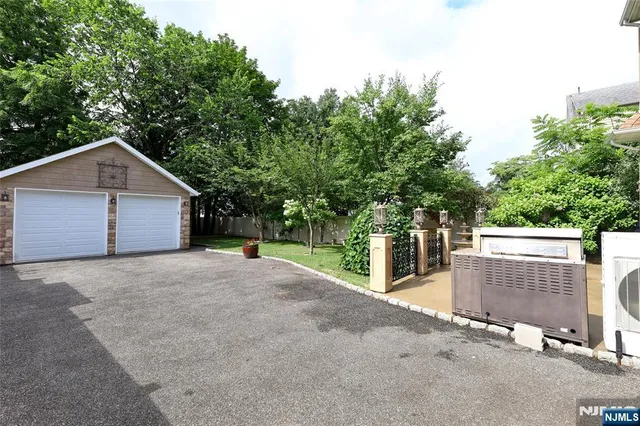 $799,000 | 406 Dixie Avenue, Hawthorne, NJ 07506