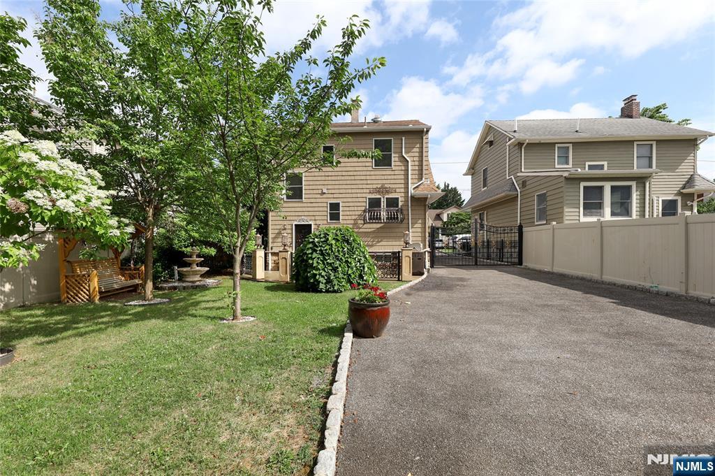 406 Dixie Avenue Hawthorne, NJ 07506 - Photo 9 of 48