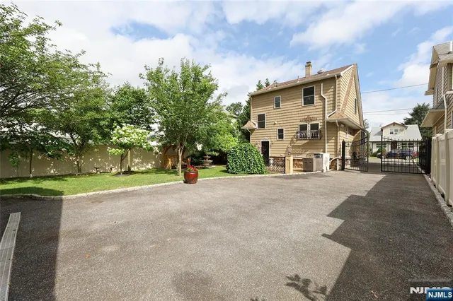 $799,000 | 406 Dixie Avenue, Hawthorne, NJ 07506