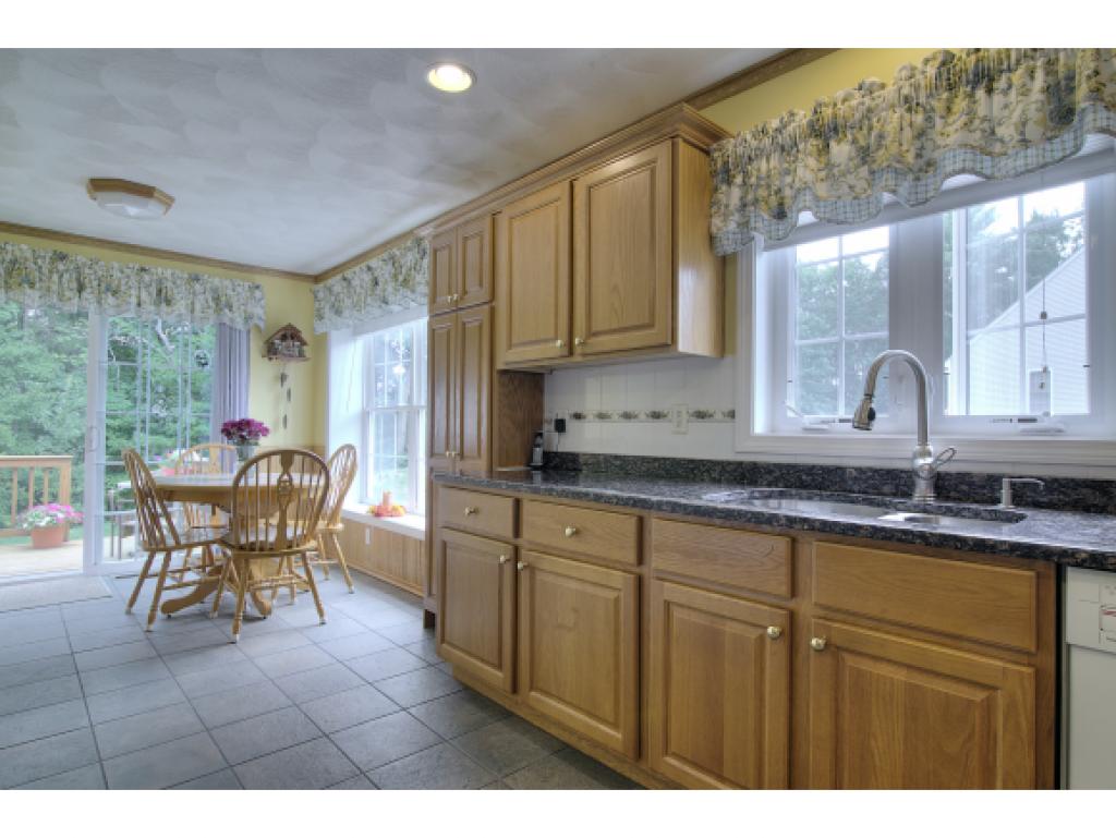 42 Hadleigh Road, Unit 42 Windham, NH 03087 - Photo 7 of 26