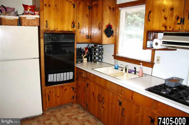 1509 Rodney Road York, PA 17408 - Photo 3 of 24 Gallery Image 3