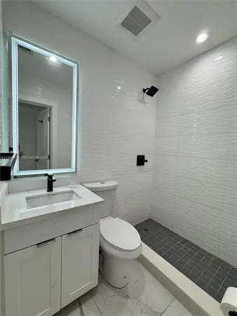 $1,750 | 2142 Northwest 1st Street, Unit 2142, Miami, FL 33125