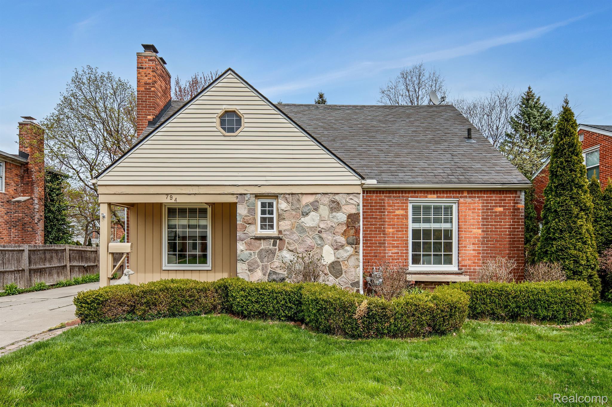 794 Cadieux Road Grosse Pointe, MI 48230 - Photo 28 of 29