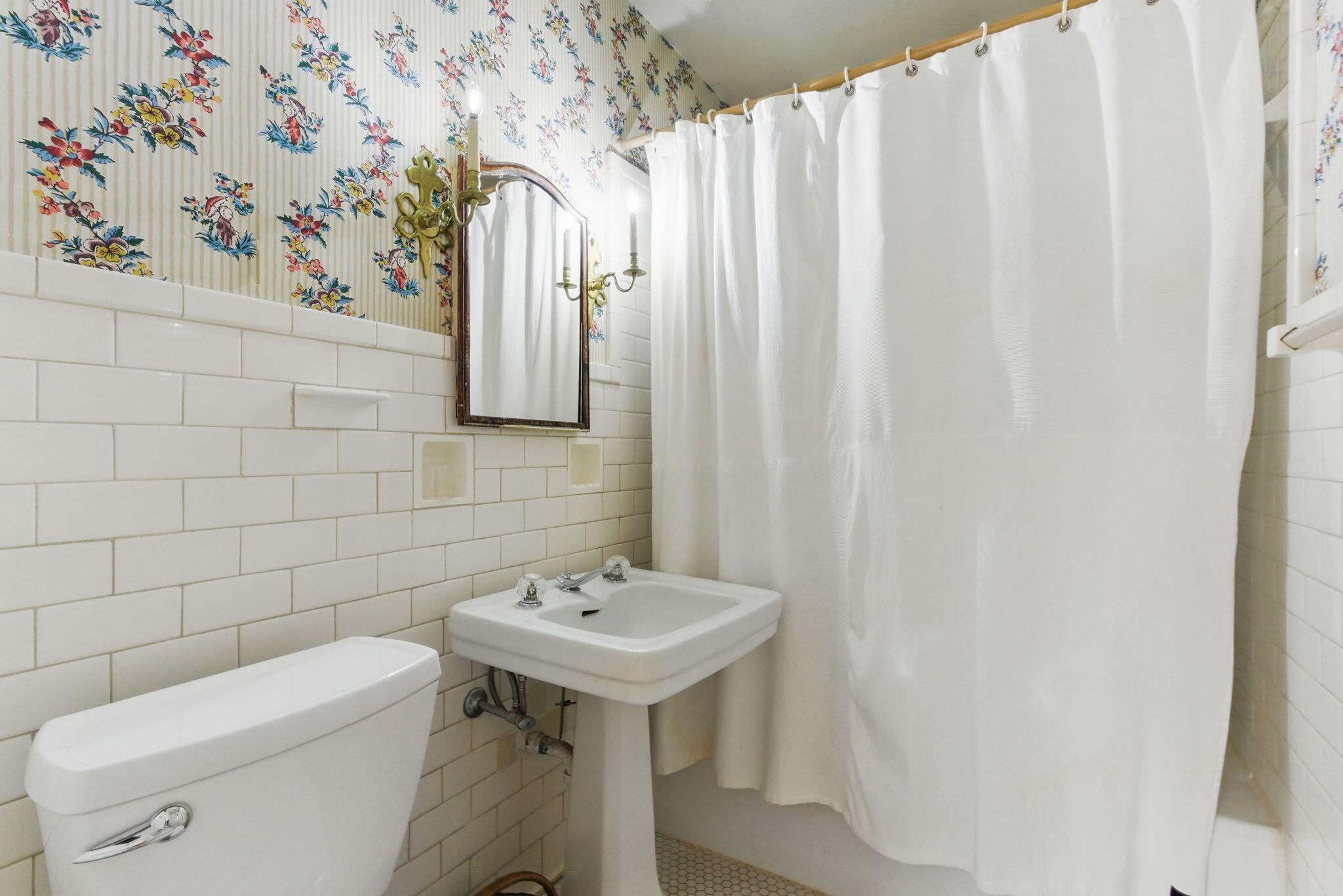 216 Ridgeway Road Lexington, KY 40502 - Photo 28 of 67 57_Photo_054