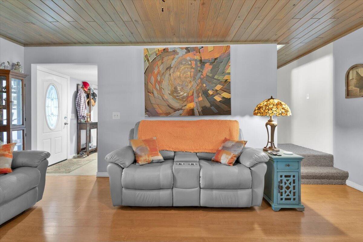 7202 Kenwood Road Fort Pierce, FL 34951 - Photo 12 of 25 Family room