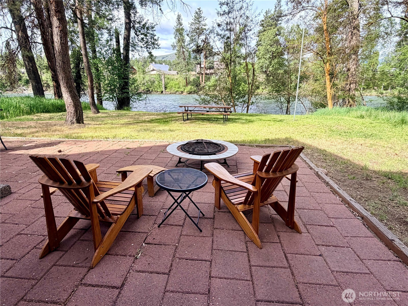 104 Center Street Winthrop, WA 98862 - Photo 5 of 40
