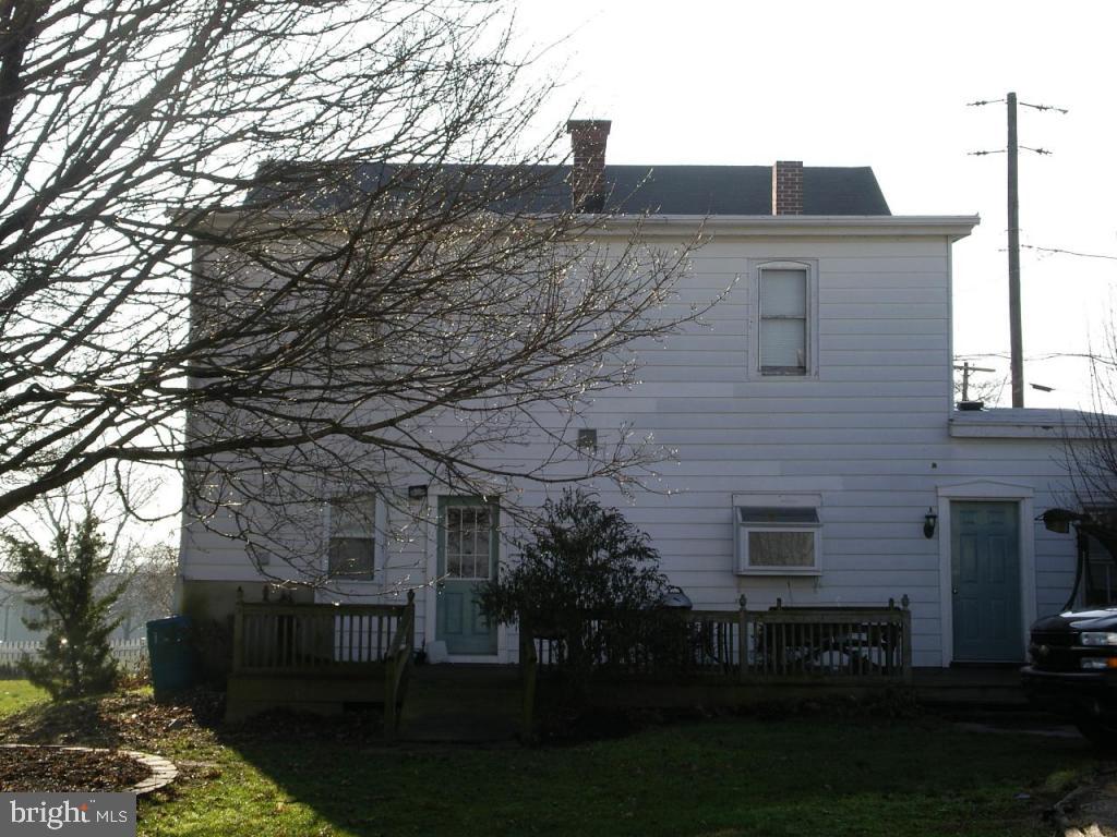 155 Chestnut Street Lititz, PA 17543 - Photo 6 of 8