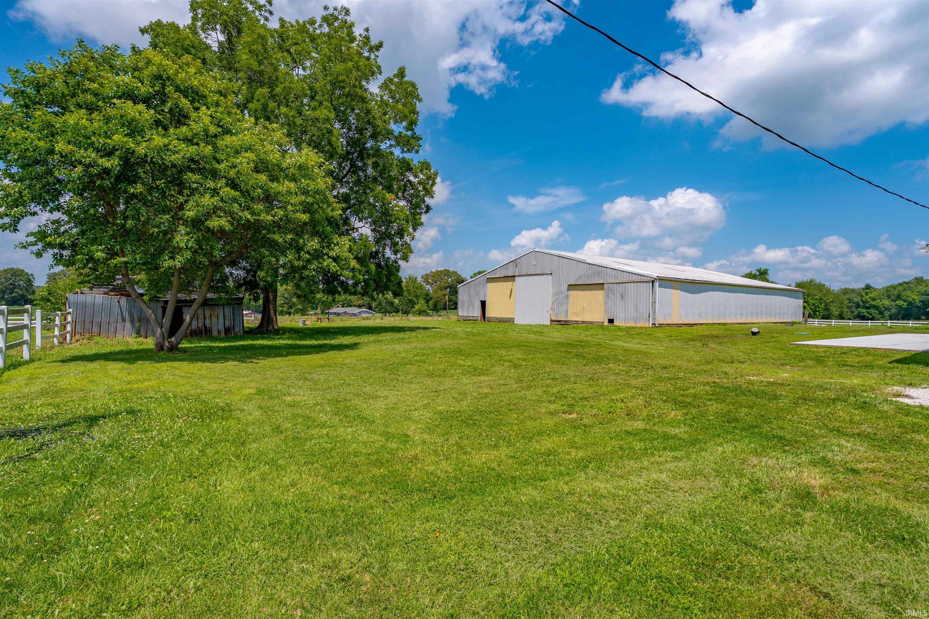 2444 Metzger Road Boonville, IN 47601 - Photo 6 of 37