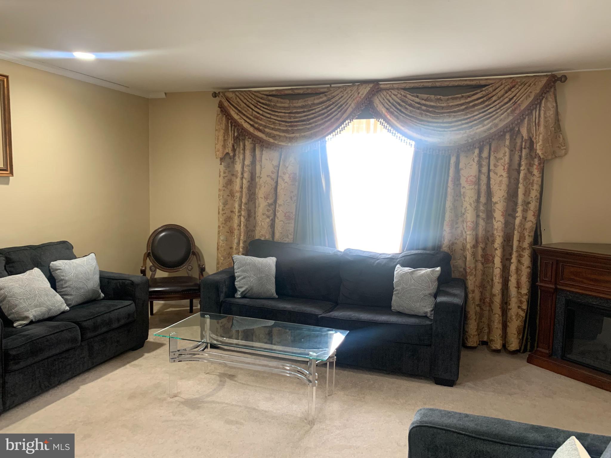 1723 Fox Chase Road Philadelphia, PA 19152 - Photo 3 of 16 Living Room 2