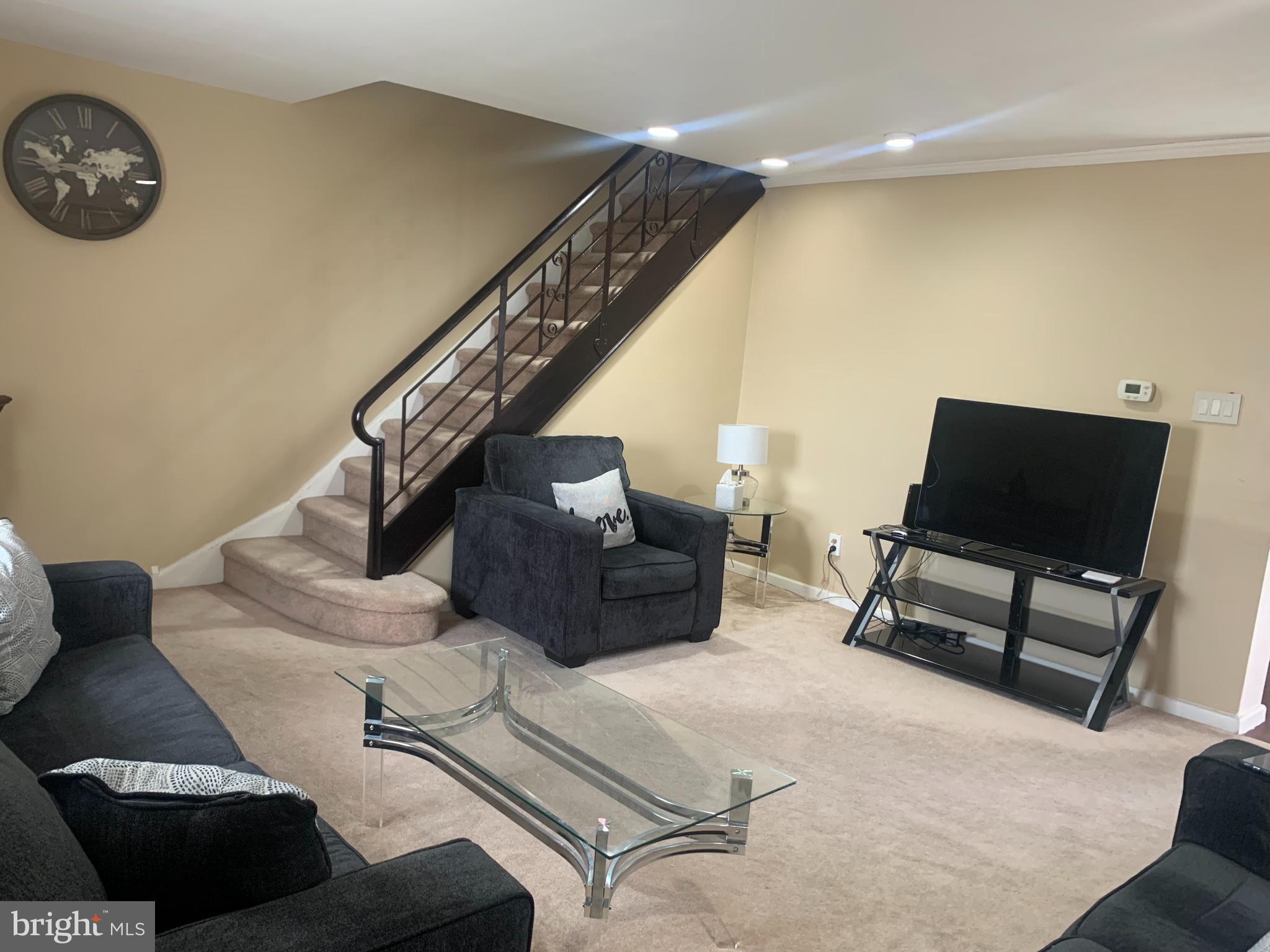 1723 Fox Chase Road Philadelphia, PA 19152 - Photo 4 of 16 Living Room 3