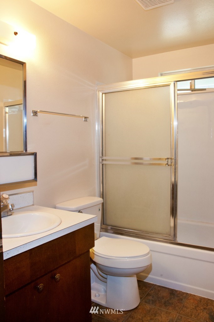 675 Redmond Avenue Northeast Renton, WA 98056 - Photo 7 of 12 Gallery Image 7