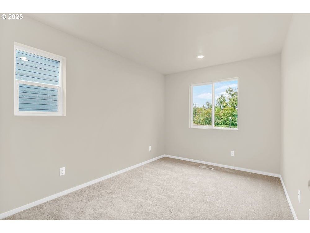 430 Southwest 32nd Street Battle Ground, WA 98604 - Photo 13 of 15 a view of an empty room with a window