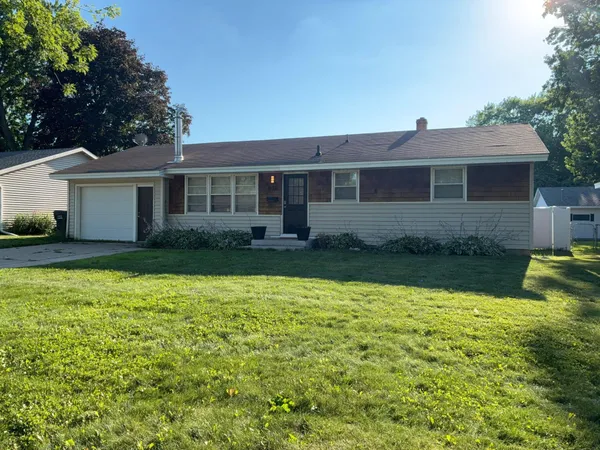 $350,000 | 924 Fuller Street South, Shakopee, MN 55379