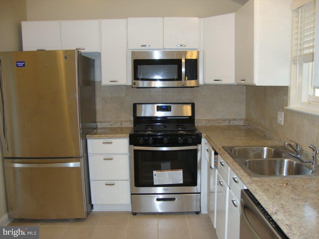 9614 Commonwealth Boulevard Fairfax, VA 22032 - Photo 5 of 17 New Stainless Steel appliances 2018