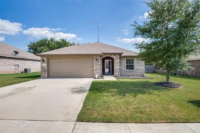 $280,000 | 227 Walnut Bend Road, Springtown, TX 76082