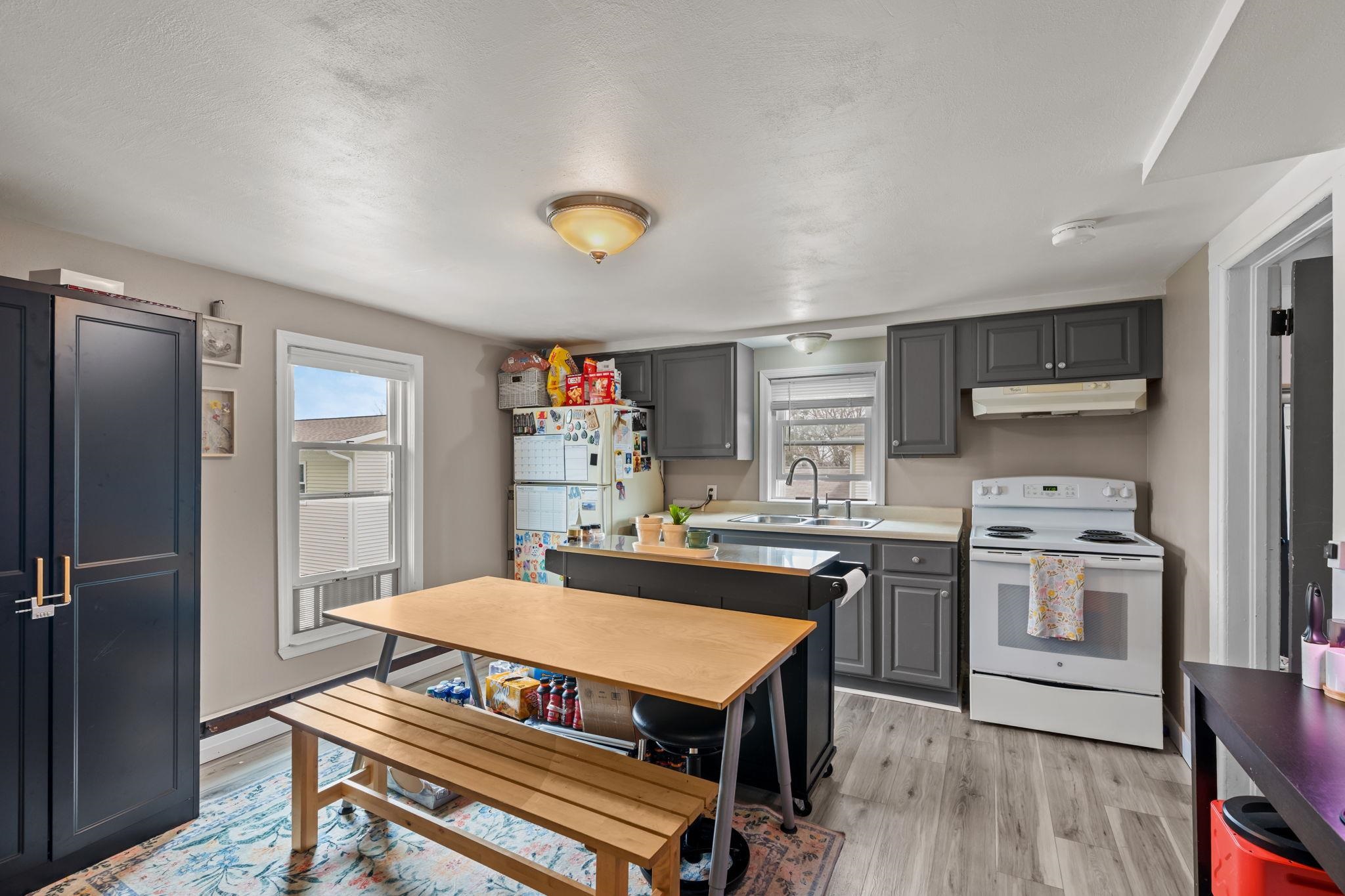 804 East Main Street Mount Horeb, WI 53572 - Photo 21 of 44