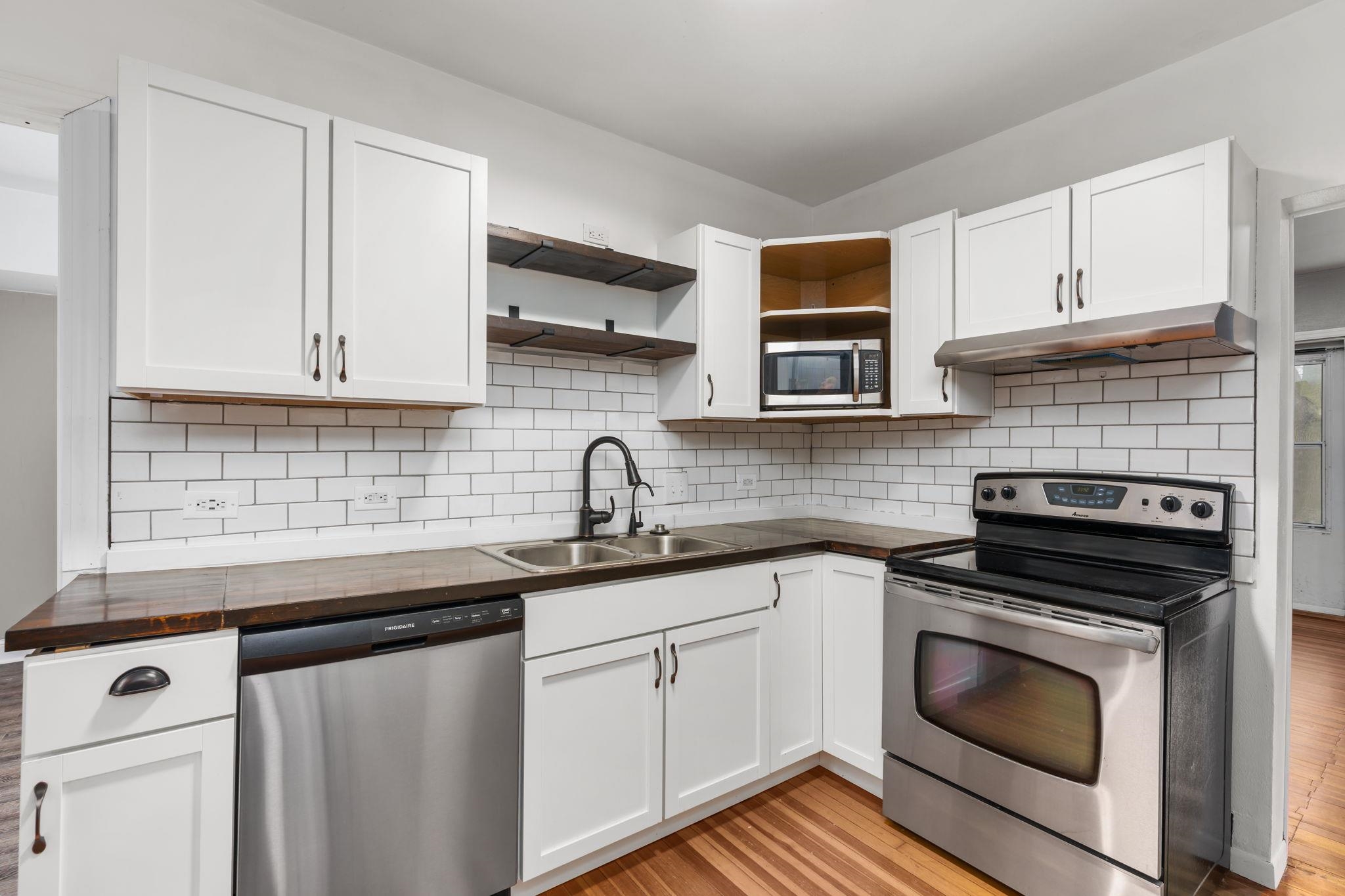 804 East Main Street Mount Horeb, WI 53572 - Photo 7 of 44