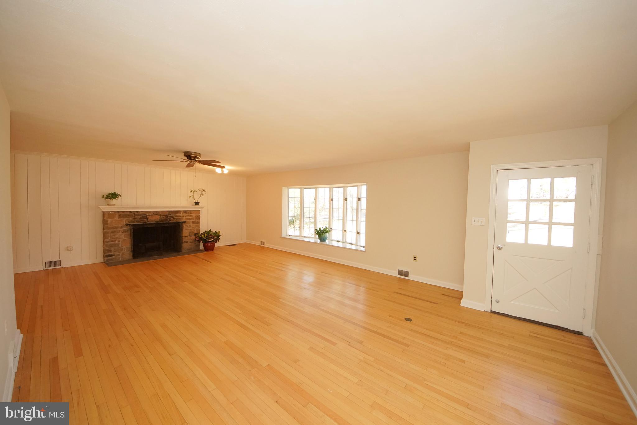 34 Maddock Road Titusville, NJ 08560 - Photo 3 of 34