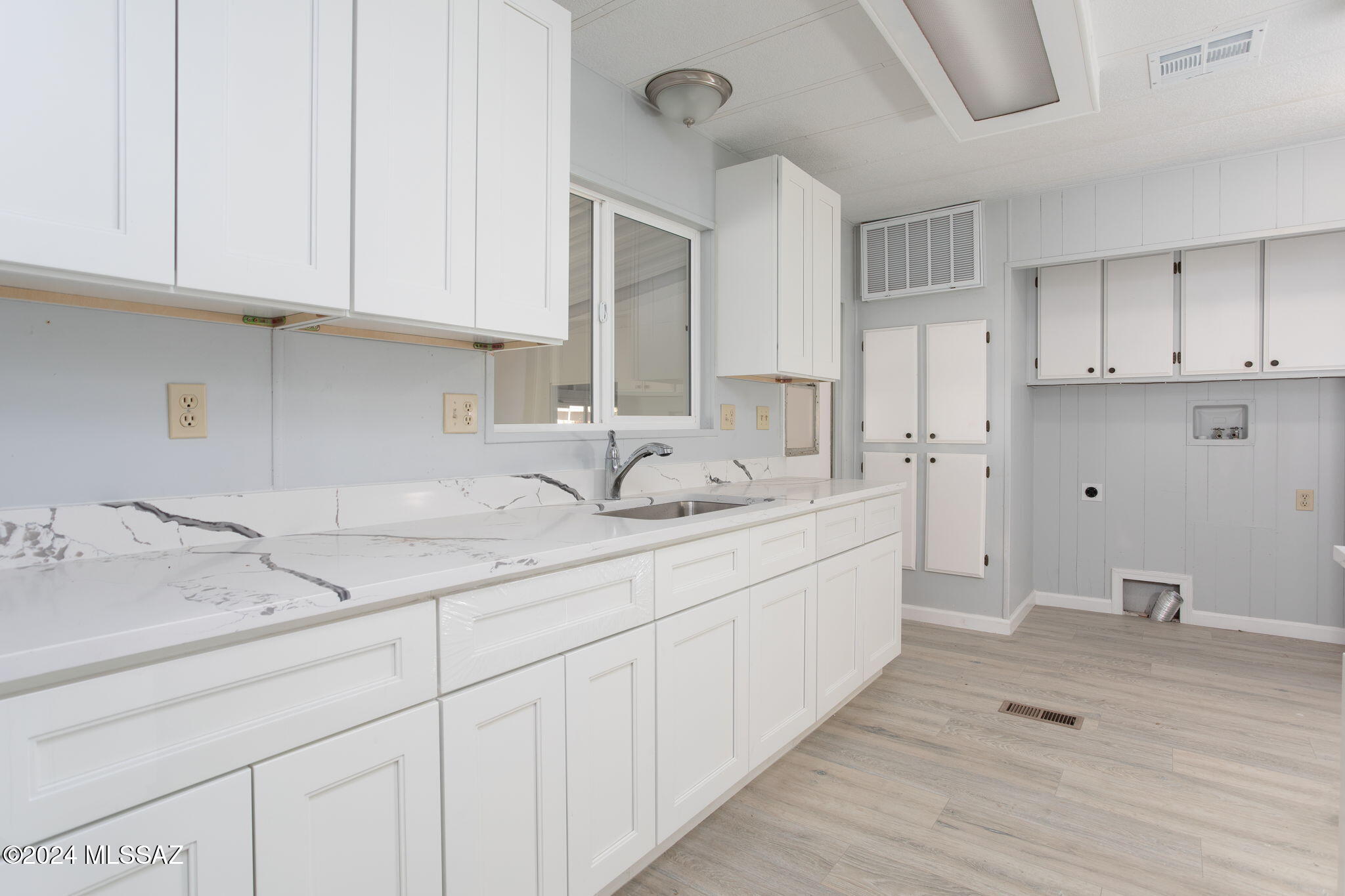 4732 West Mossman Road Tucson, AZ 85757 - Photo 4 of 42 Gallery Image 4
