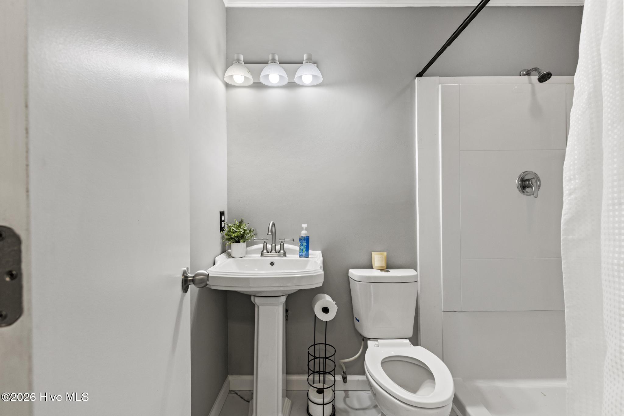 1033 Decatur Road Jacksonville, NC 28540 - Photo 14 of 36 425A7868