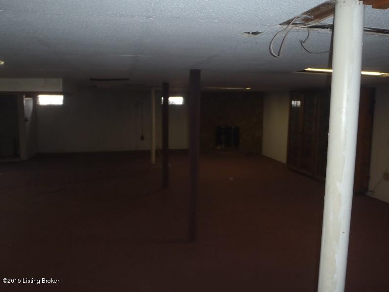3340 Old Bloomfield Road Bardstown, KY 40004 - Photo 14 of 20 P9030012