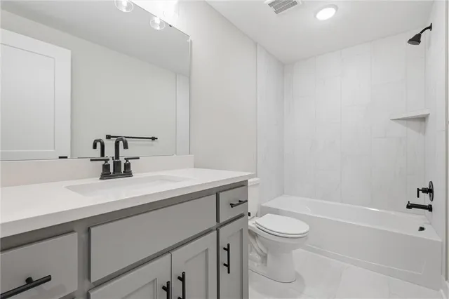 $599,950 | 20040 West 226th Terrace, Spring Hill, KS 66083