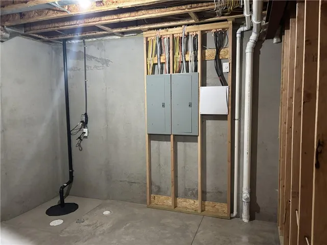 $599,950 | 20040 West 226th Terrace, Spring Hill, KS 66083