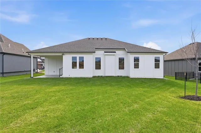 $599,950 | 20040 West 226th Terrace, Spring Hill, KS 66083