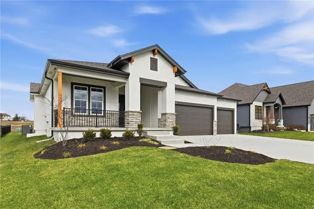 $599,950 | 20040 West 226th Terrace, Spring Hill, KS 66083