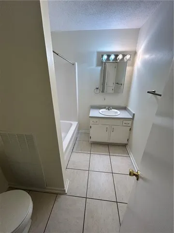 $1,250 | 3000 Melvil Dewey Drive, Unit C, Metairie, LA 70002