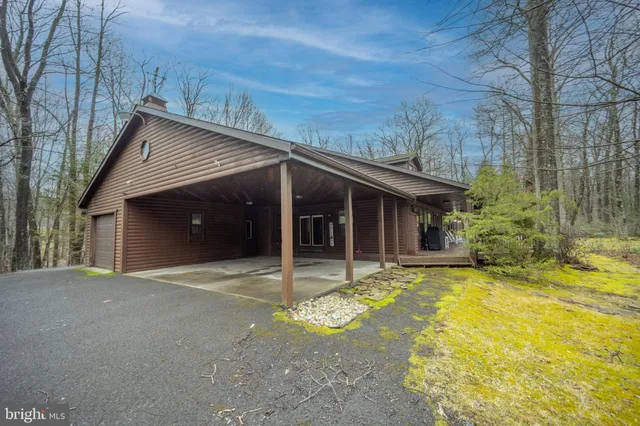 $689,000 | 526 Gleanings Drive, McHenry, MD 21541