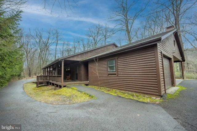 $689,000 | 526 Gleanings Drive, McHenry, MD 21541