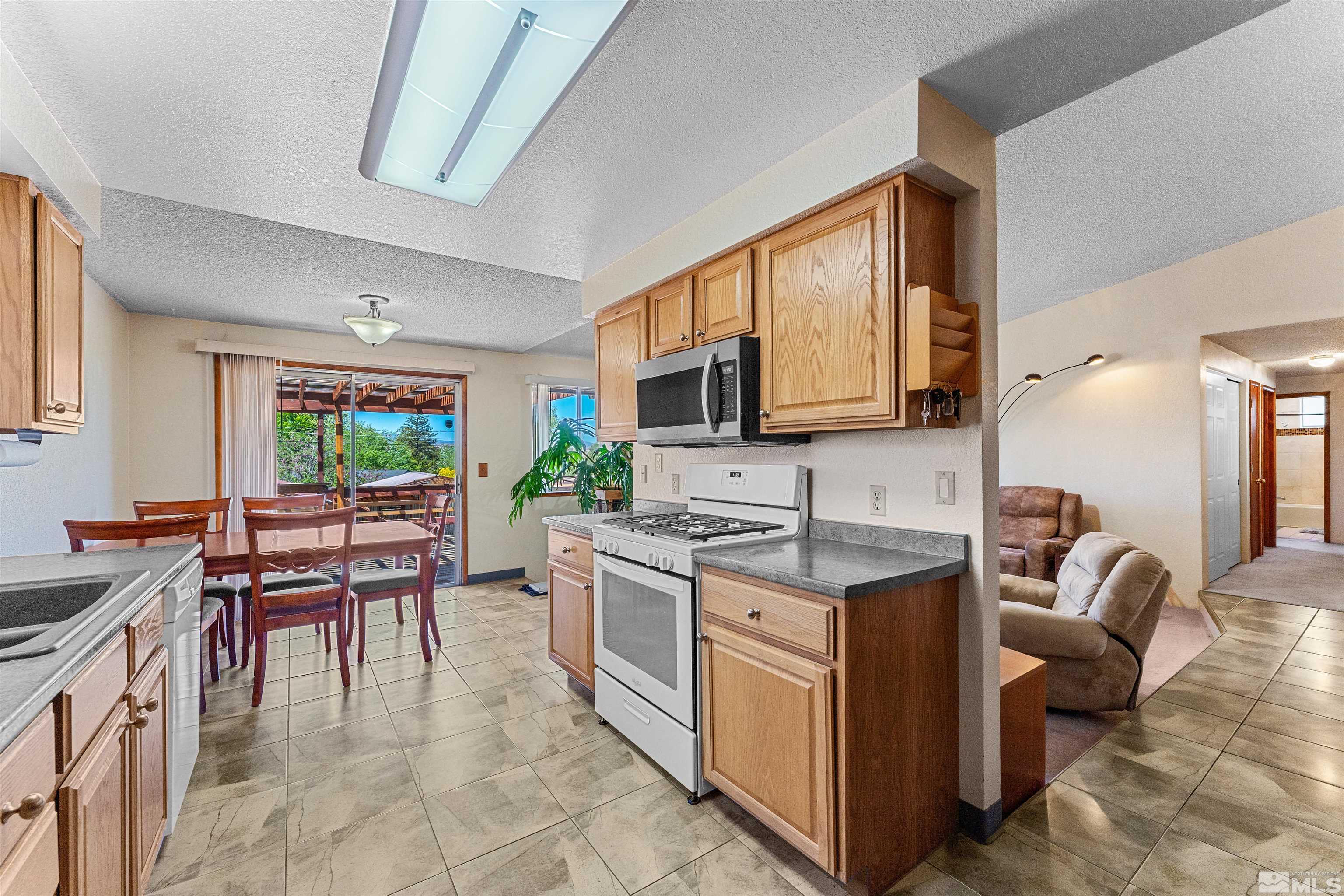 8855 Reservoir Street Reno, NV 89506 - Photo 12 of 40 Photo 12