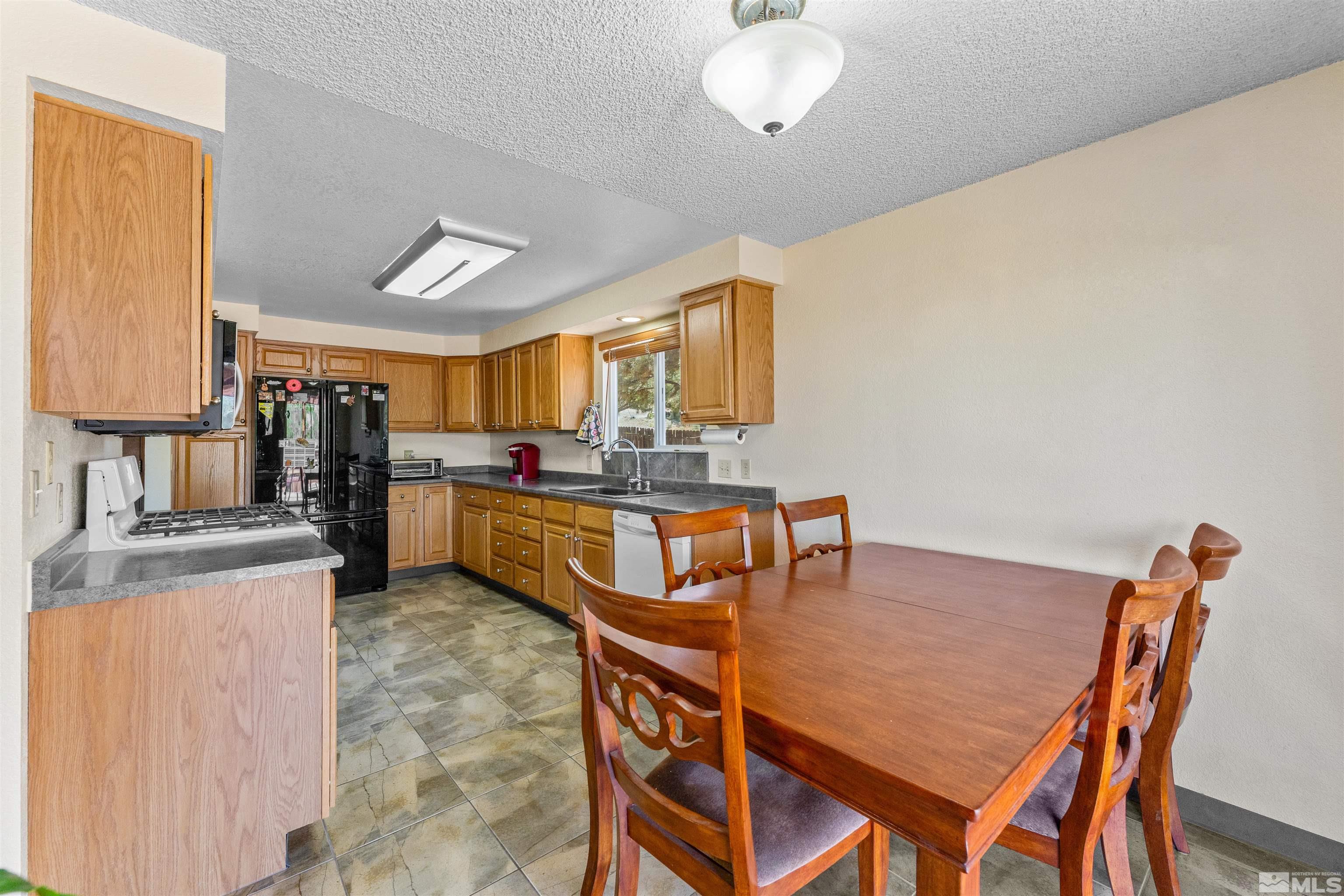 8855 Reservoir Street Reno, NV 89506 - Photo 14 of 40 Photo 14