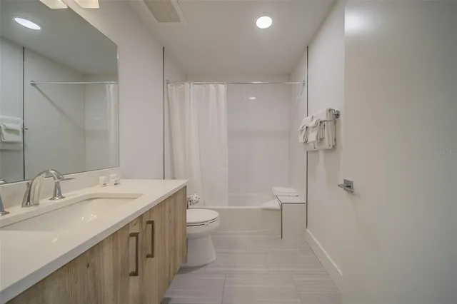 $7,000 | 415 Island Way, Unit 505, Clearwater, FL 33767