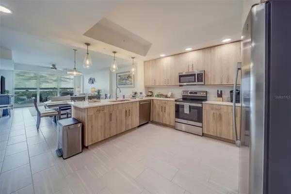 $7,000 | 415 Island Way, Unit 505, Clearwater, FL 33767