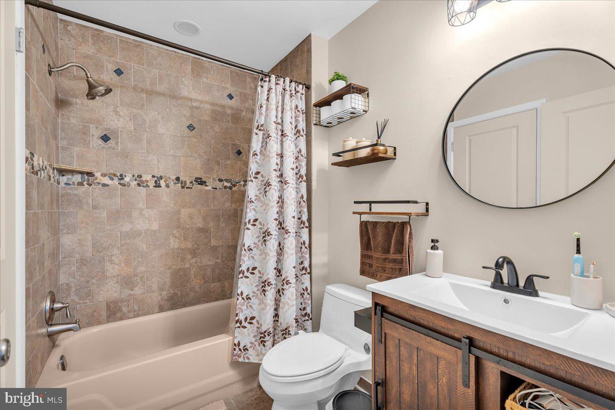6 Adam Lane Voorhees, NJ 08043 - Photo 18 of 24
