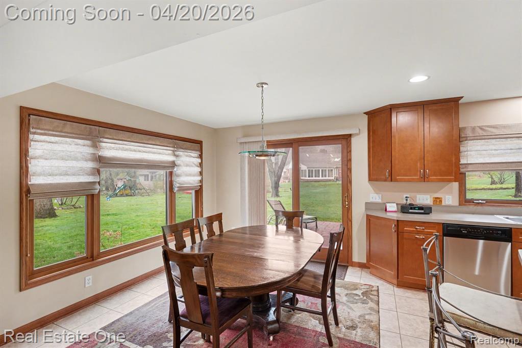 1355 Grebe Road Highland, MI 48357 - Photo 9 of 41 Gallery Image 9