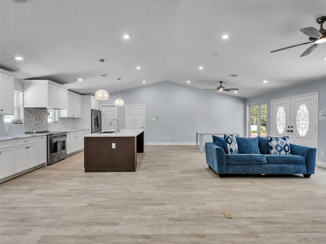 $899,000 | 36219 County Line Road, Brookshire, TX 77423