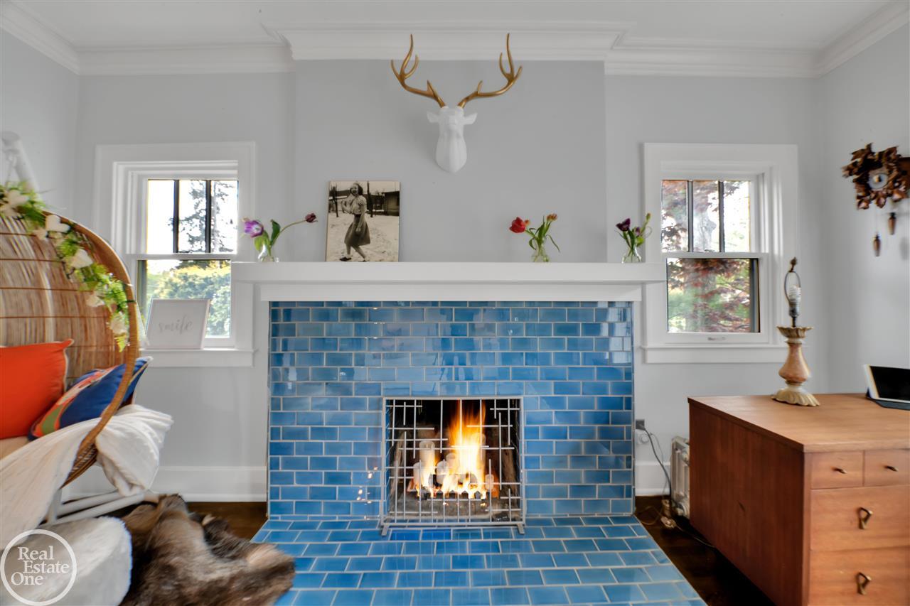 830 Cadieux Road Grosse Pointe, MI 48230 - Photo 5 of 40 50042354-4.JPG