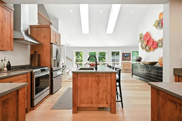 $1,595,000 | 12-14 Dern Lane, Belgrade, ME 04917