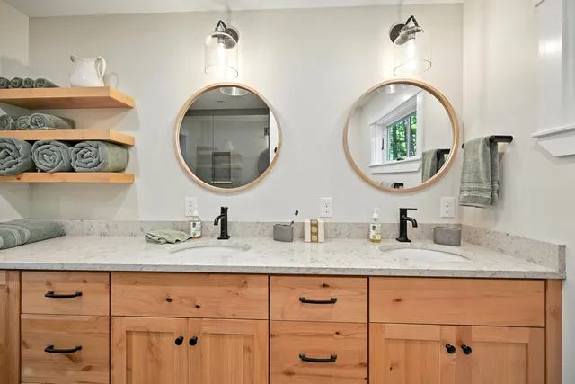 $1,595,000 | 12-14 Dern Lane, Belgrade, ME 04917