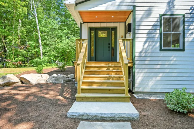 $1,595,000 | 12-14 Dern Lane, Belgrade, ME 04917