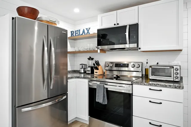 $1,595,000 | 12-14 Dern Lane, Belgrade, ME 04917