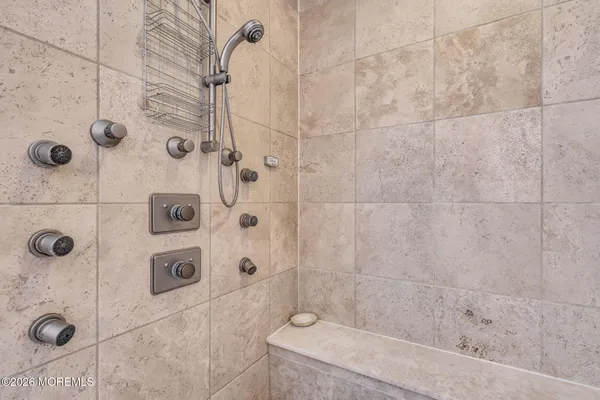 $1,399,900 | 4 Susan Court, Farmingdale, NJ 07727