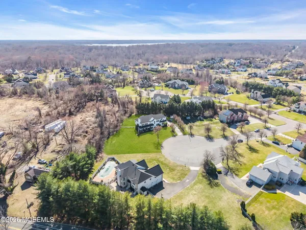 $1,399,900 | 4 Susan Court, Farmingdale, NJ 07727